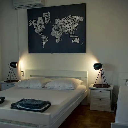 Near Sea & Beaches With Heated Pool & Bbq