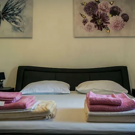 Willa Near Sea & Beaches With Heated Pool & Bbq Orebić