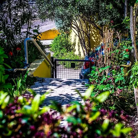 Near Sea & Beaches With Heated Pool & Bbq Willa *