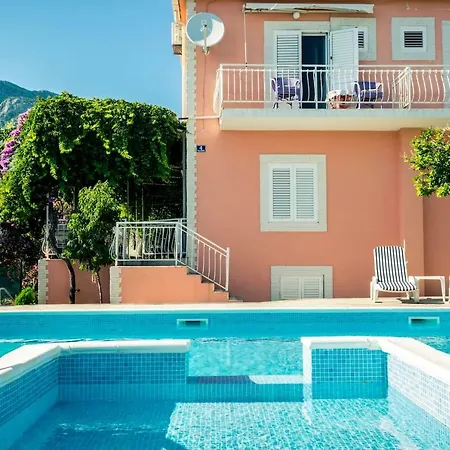 Near Sea & Beaches With Heated Pool & Bbq * Orebić