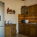 Near Sea & Beaches With Heated Pool & Bbq * أوروبيتش