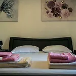فيلة Near Sea & Beaches With Heated Pool & Bbq أوروبيتش