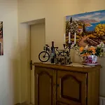 Near Sea & Beaches With Heated Pool & Bbq *