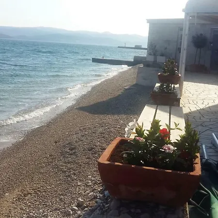 Near Sea & Beaches With Heated Pool & Bbq *
